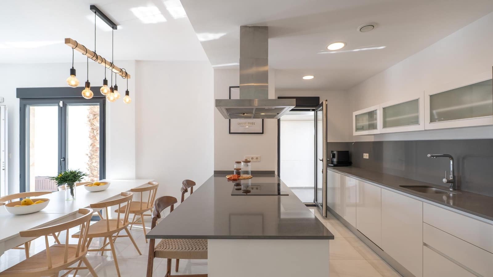 3 soveværelse Villa til salg i Bigastro med swimmingpool - € 349.000 (Ref: 9825701)