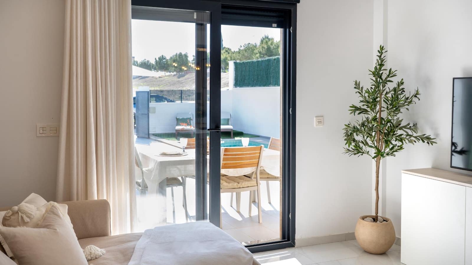 3 soveværelse Villa til salg i Bigastro med swimmingpool - € 349.000 (Ref: 9825701)