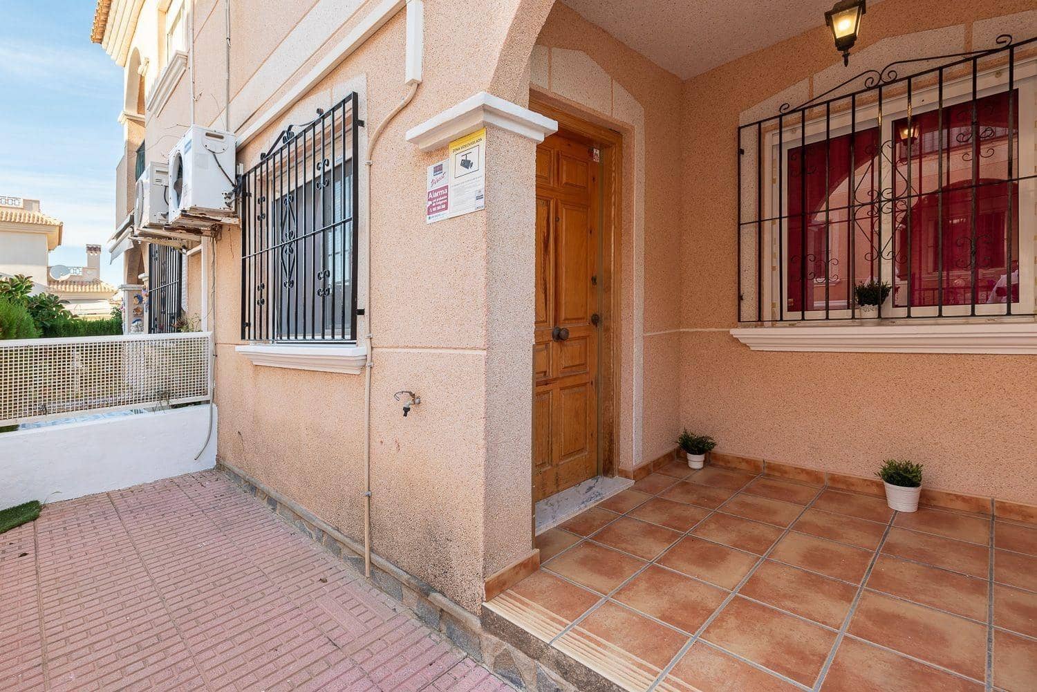 2 soveværelse Bungalow til salg i Orihuela Costa med swimmingpool - € 159.900 (Ref: 9827349)