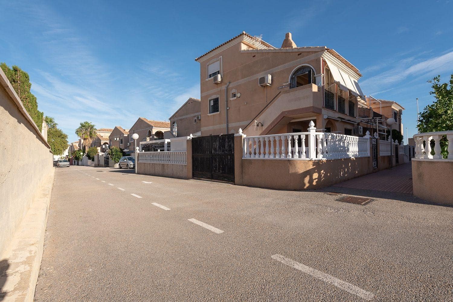 2 soveværelse Bungalow til salg i Orihuela Costa med swimmingpool - € 159.900 (Ref: 9827349)