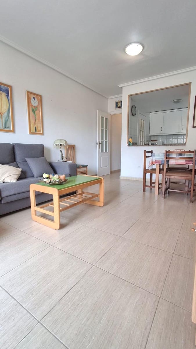 2 soverom Leilighet til salgs i Torrevieja med garasje - € 165 000 (Ref: 9827350)
