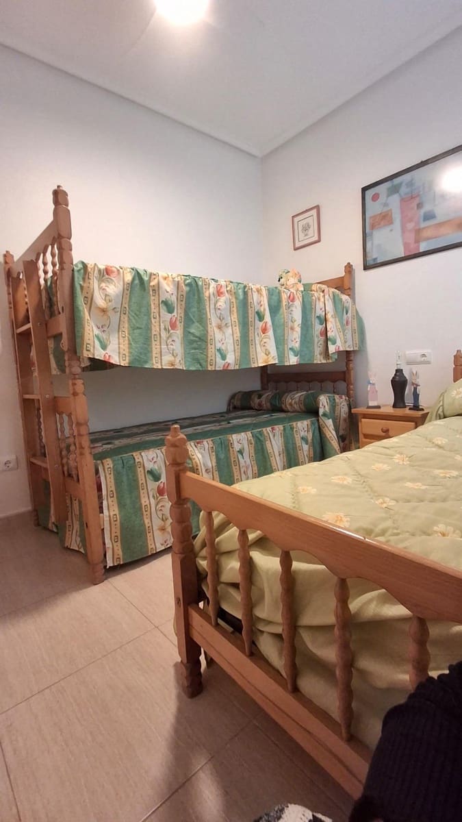 2 soverom Leilighet til salgs i Torrevieja med garasje - € 165 000 (Ref: 9827350)