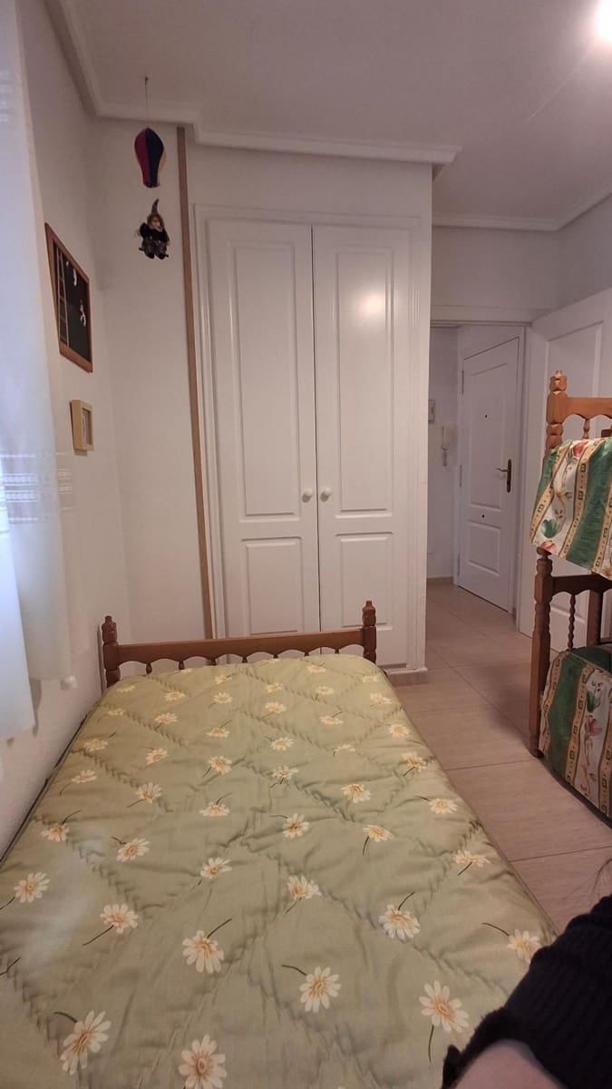 2 soverom Leilighet til salgs i Torrevieja med garasje - € 165 000 (Ref: 9827350)