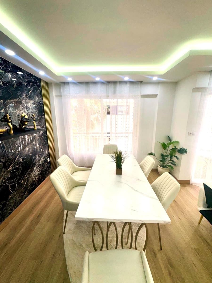 4 sypialnia Apartament na sprzedaż w Torrevieja - 285 000 € (Ref: 9827351)