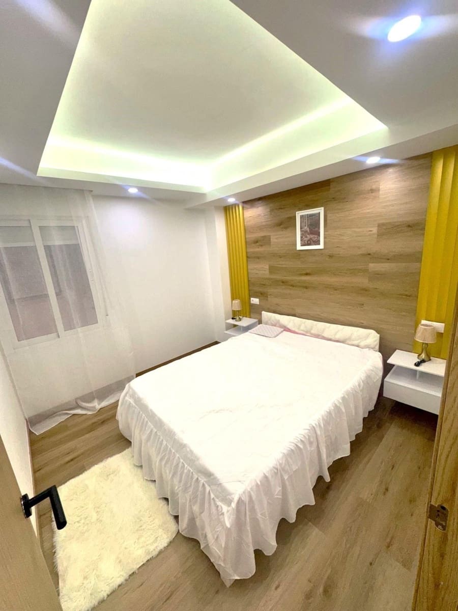 4 sypialnia Apartament na sprzedaż w Torrevieja - 285 000 € (Ref: 9827351)