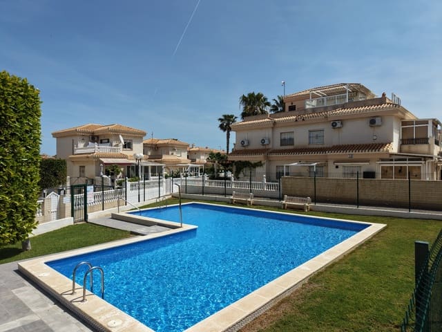 3 soveværelse Rækkehus til salg i Playa Flamenca, Orihuela med swimmingpool garage - € 249.000 (Ref: 9827396)