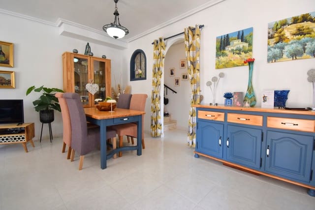 3 soveværelse Rækkehus til salg i Playa Flamenca, Orihuela med swimmingpool garage - € 249.000 (Ref: 9827396)
