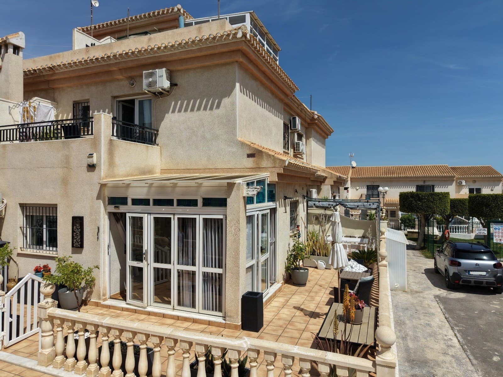 3 bedroom Terraced Villa for sale in Orihuela Costa with pool garage - € 249,000 (Ref: 9827396)