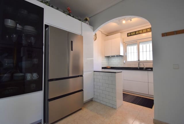 3 chambre Villa/Maison Semi-Mitoyenne à vendre à Playa Flamenca, Orihuela avec piscine garage - 249 000 € (Ref: 9827397)