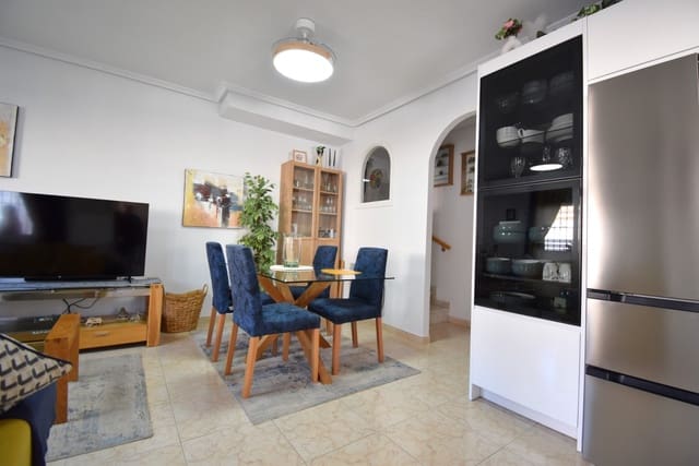 3 chambre Villa/Maison Semi-Mitoyenne à vendre à Playa Flamenca, Orihuela avec piscine garage - 249 000 € (Ref: 9827397)