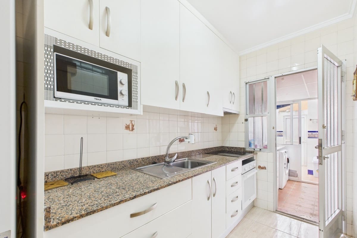Casa de 3 habitaciones en Los Alcázares en venta - 150.000 € (Ref: 9833966)