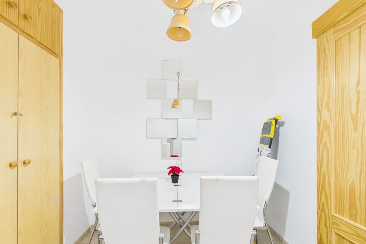 Casa de 3 habitaciones en Los Alcázares en venta - 150.000 € (Ref: 9833966)