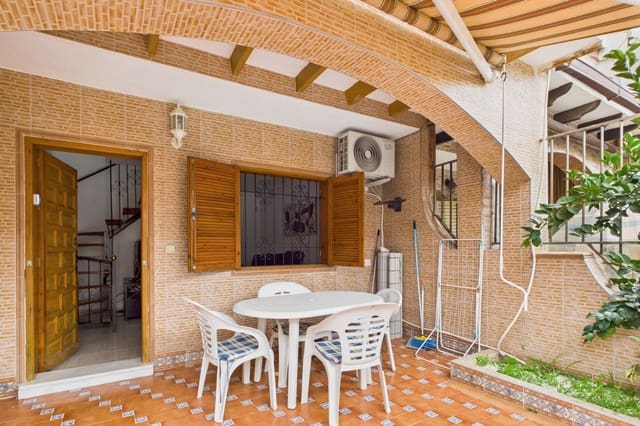 Casa de 3 habitaciones en Centro, Los Alcázares en venta - 150.000 € (Ref: 9833966)