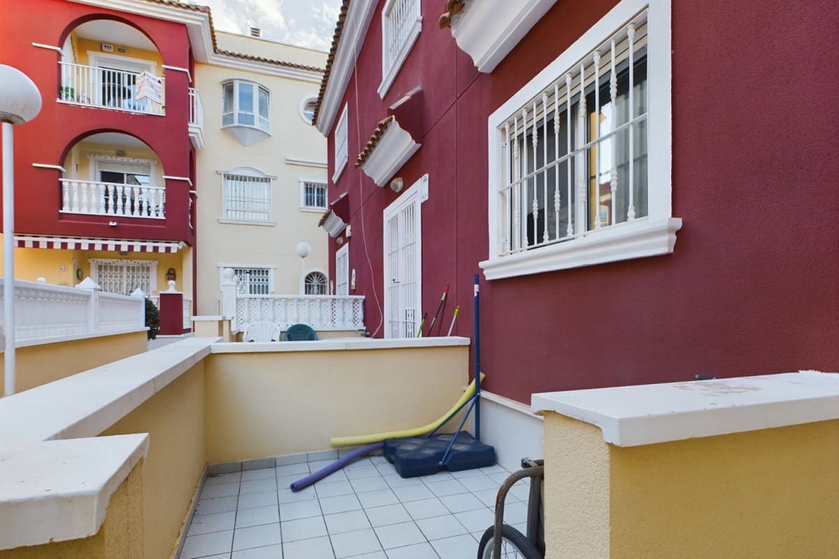 2 soveværelse Lejlighed til salg i Los Alcazares - € 199.995 (Ref: 9833969)