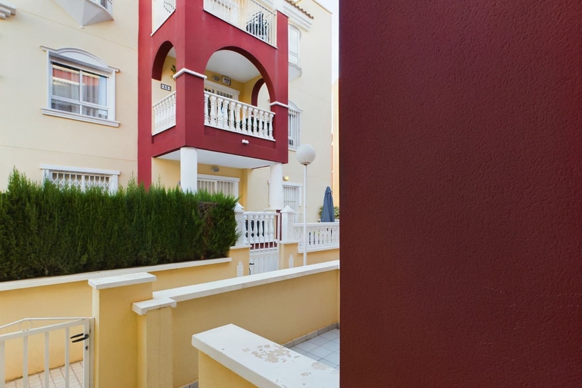 2 soveværelse Lejlighed til salg i Los Alcazares - € 199.995 (Ref: 9833969)