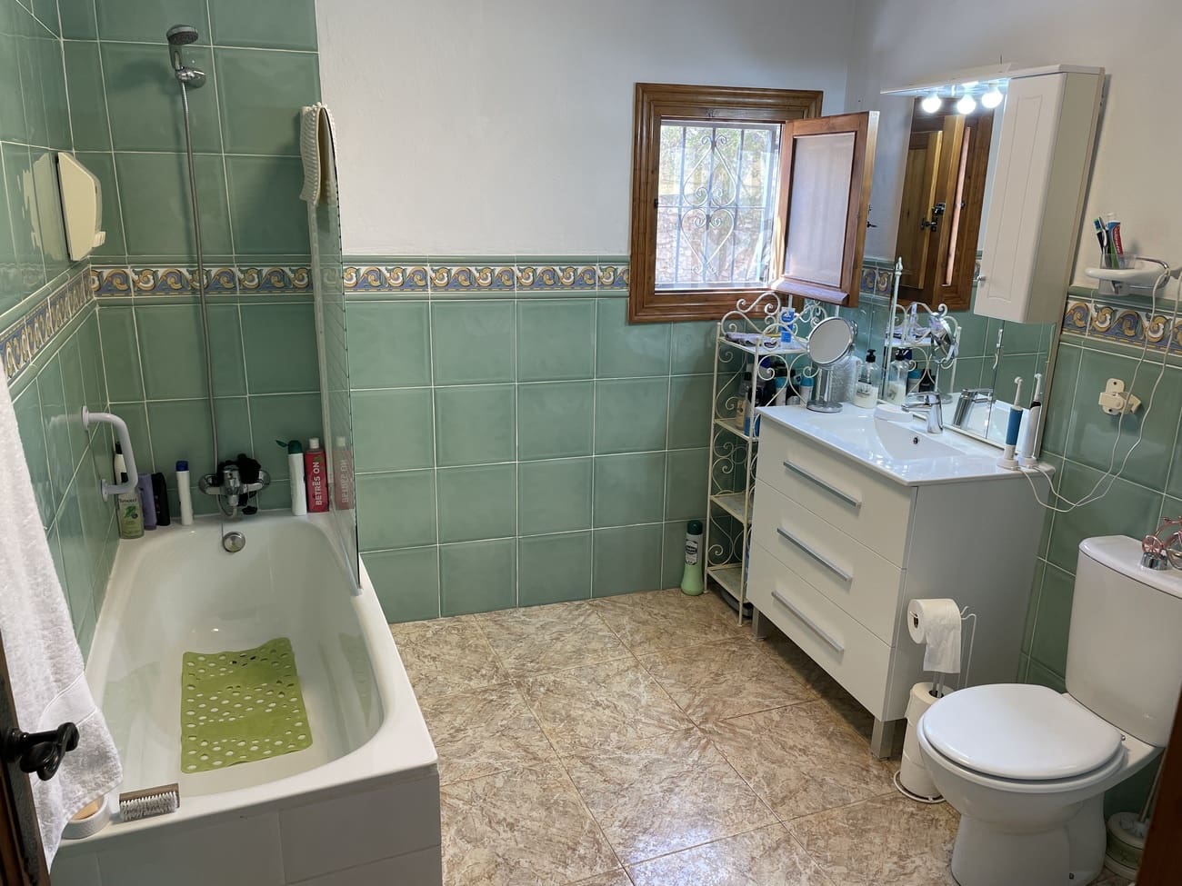 5 bedroom Villa for sale in Alhama de Murcia with pool garage - € 299,950 (Ref: 9833971)