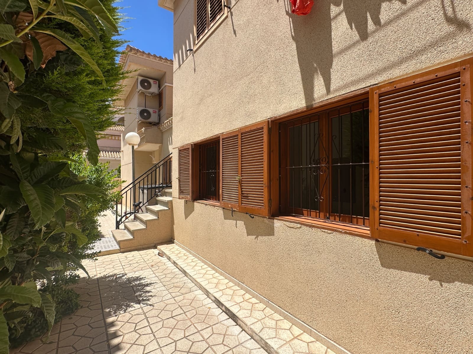 2 soveværelse Lejlighed til salg i Orihuela Costa med swimmingpool - € 185.000 (Ref: 9833979)