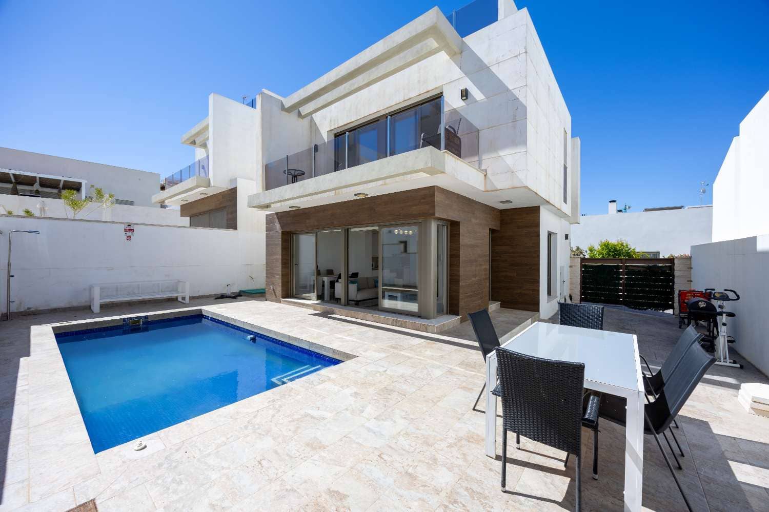 3 soveværelse Villa til salg i Orihuela med swimmingpool garage - € 449.000 (Ref: 9833982)
