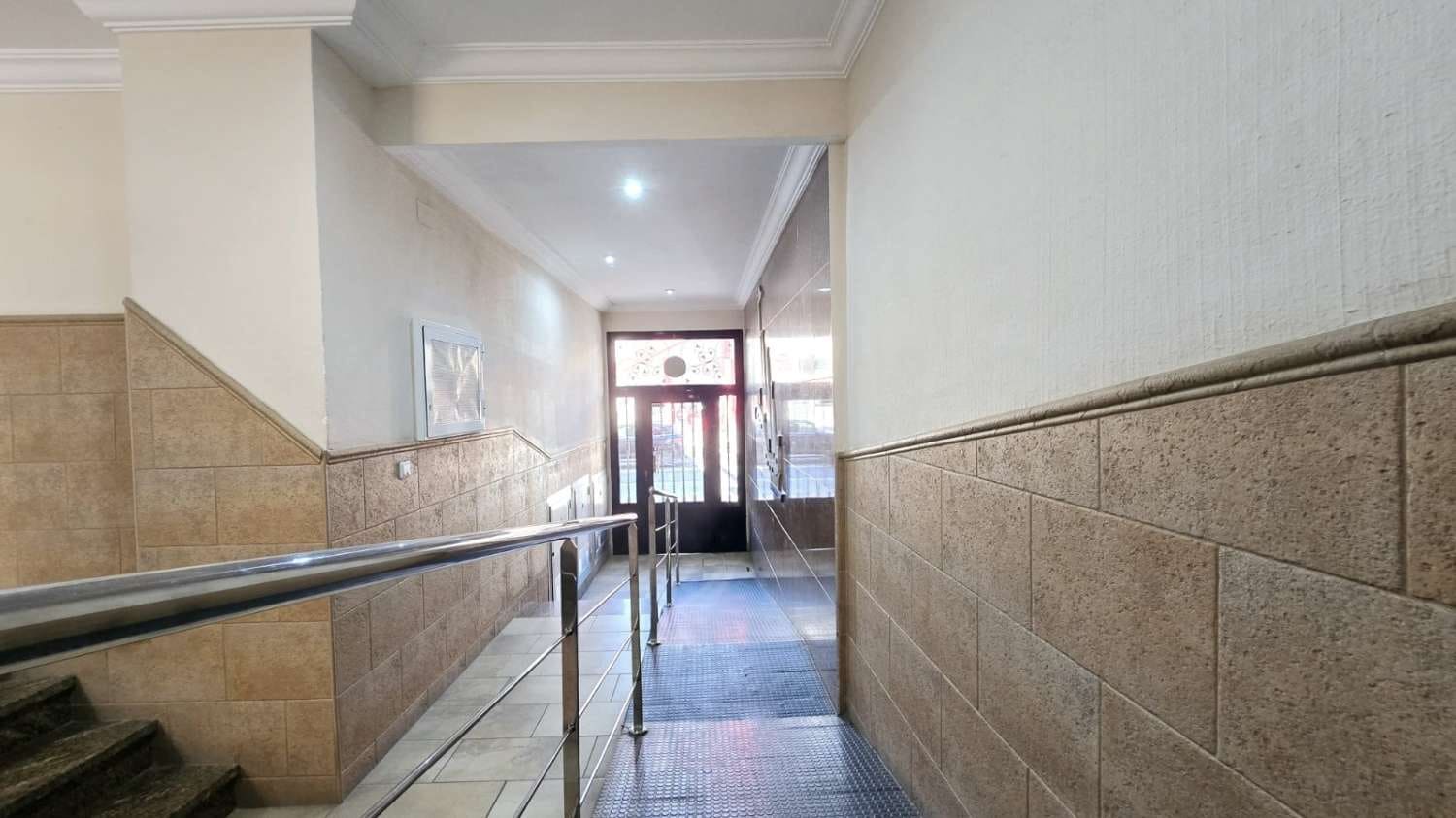 3 chambre Appartement à vendre à Torrevieja - 249 500 € (Ref: 9833983)