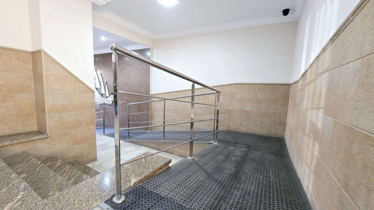 3 chambre Appartement à vendre à Torrevieja - 249 500 € (Ref: 9833983)