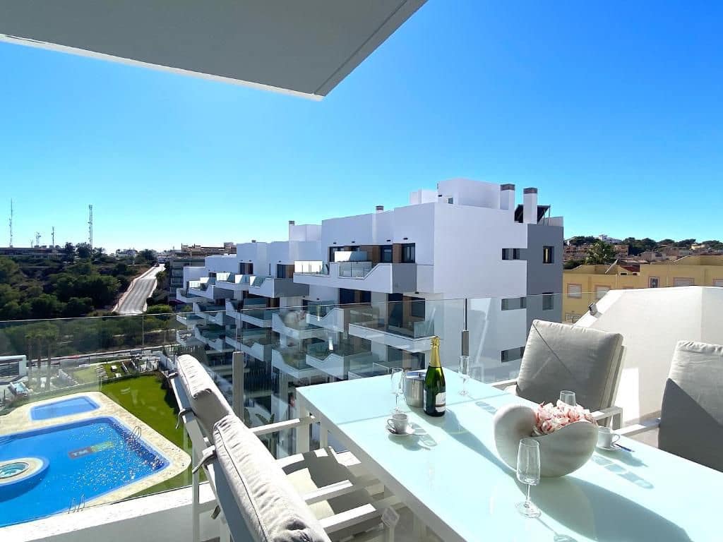 2 bedroom Apartment for sale in Orihuela with pool - € 325,000 (Ref: 9838663)