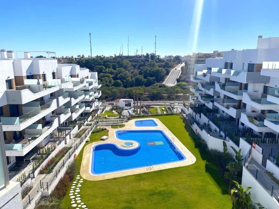 2 bedroom Apartment for sale in Orihuela with pool - € 325,000 (Ref: 9838663)
