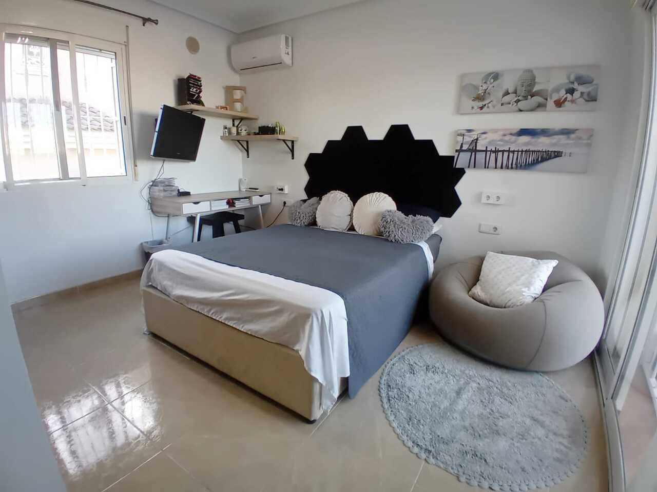 4 soverom Villa til salgs i Ciudad Quesada med svømmebasseng garasje - € 395 000 (Ref: 9838665)