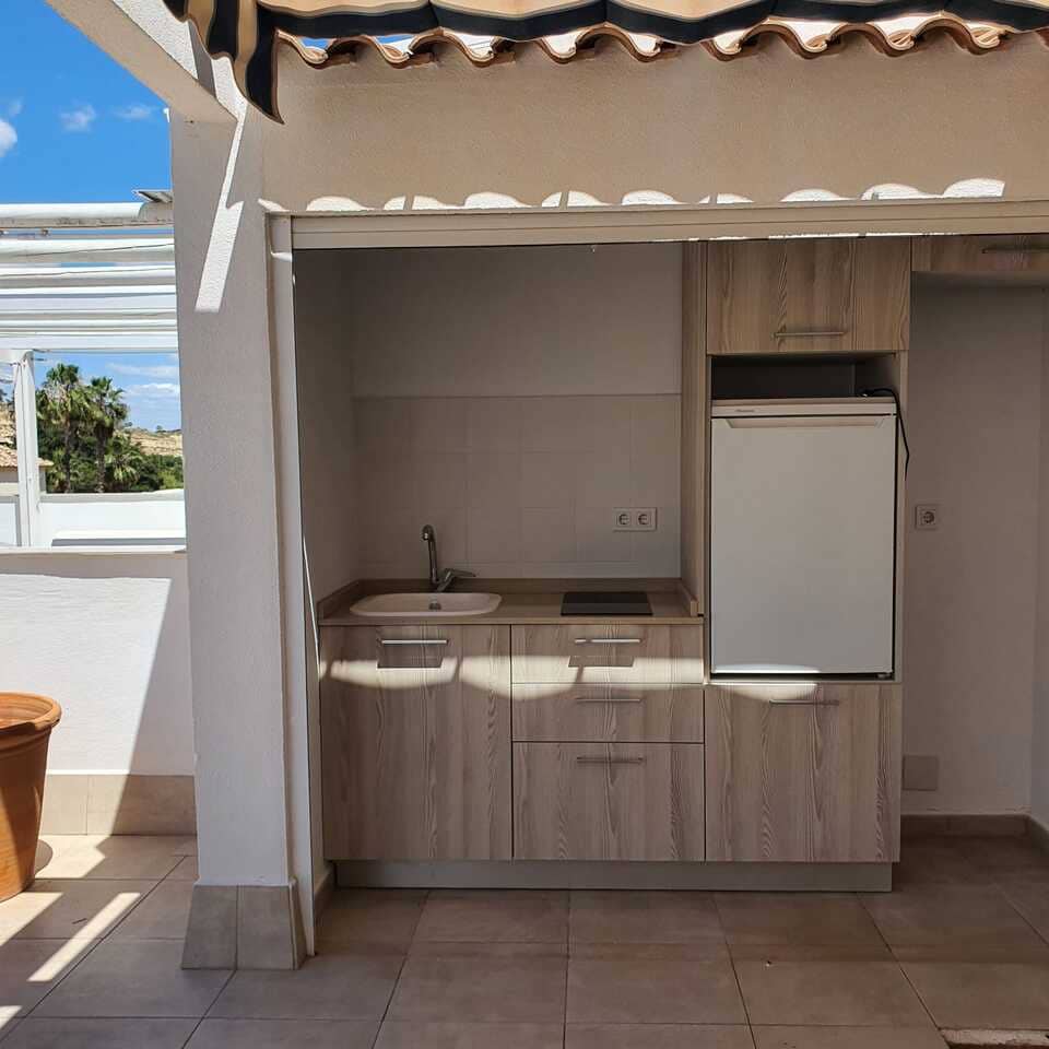 3 bedroom Townhouse for sale in La Marquesa with pool - € 280,000 (Ref: 9838666)