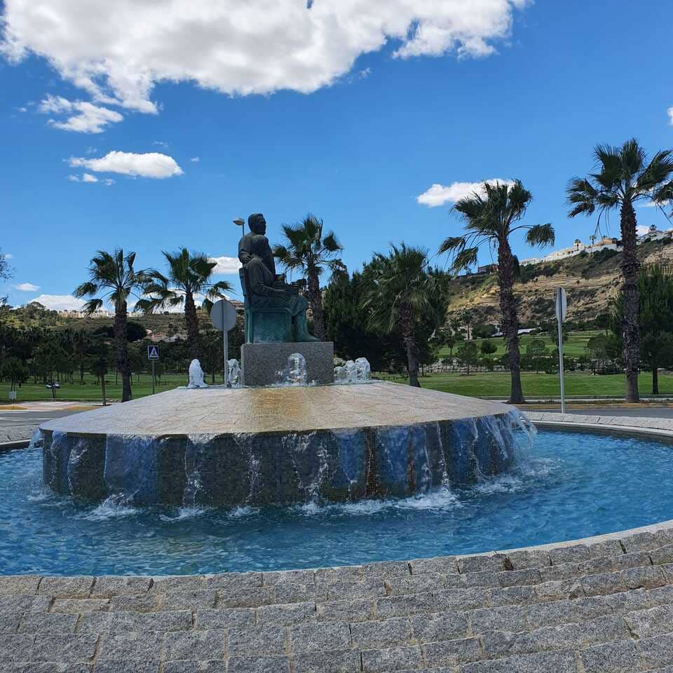 3 bedroom Townhouse for sale in La Marquesa with pool - € 280,000 (Ref: 9838666)