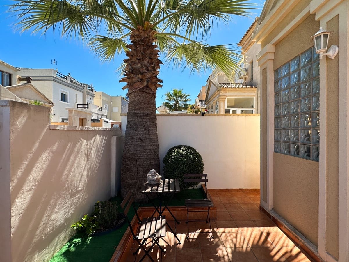 3 camera da letto Villa in vendita in Torrevieja - 399.000 € (Rif: 9840468)