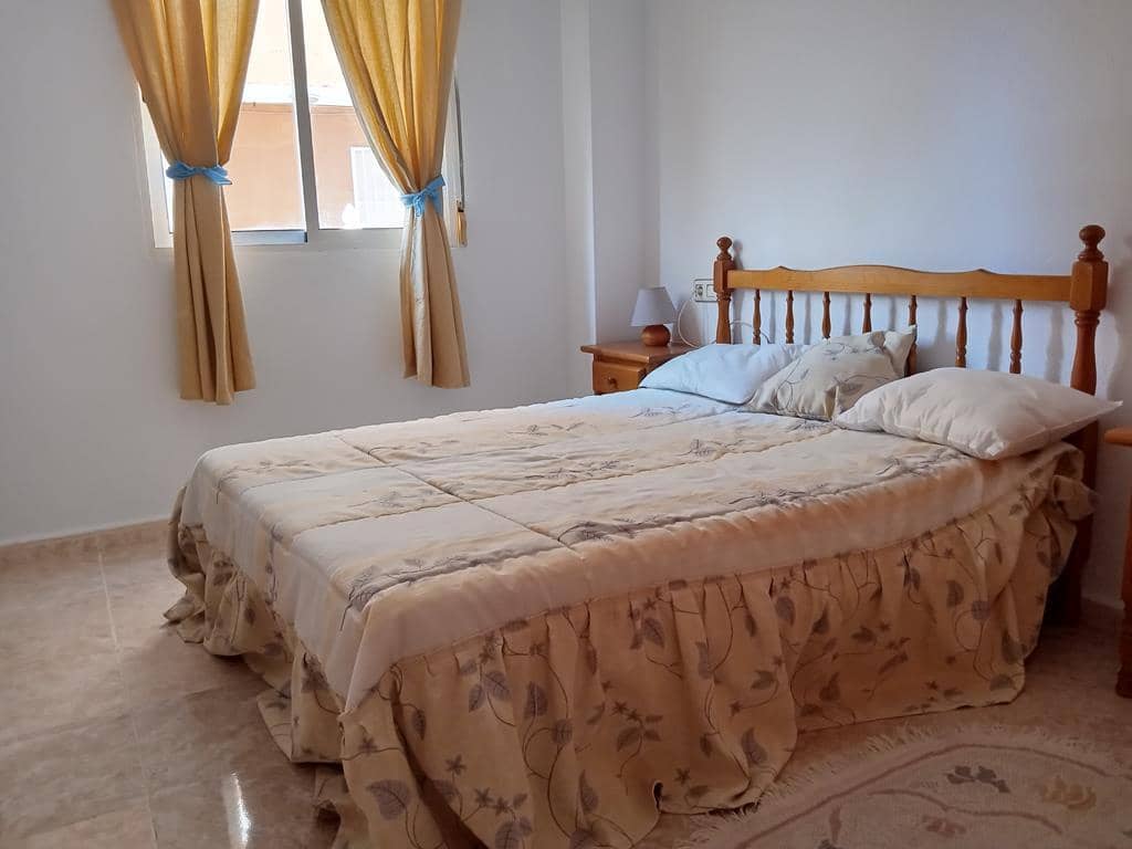 2 chambre Appartement à vendre à Torrevieja - 135 000 € (Ref: 9840479)