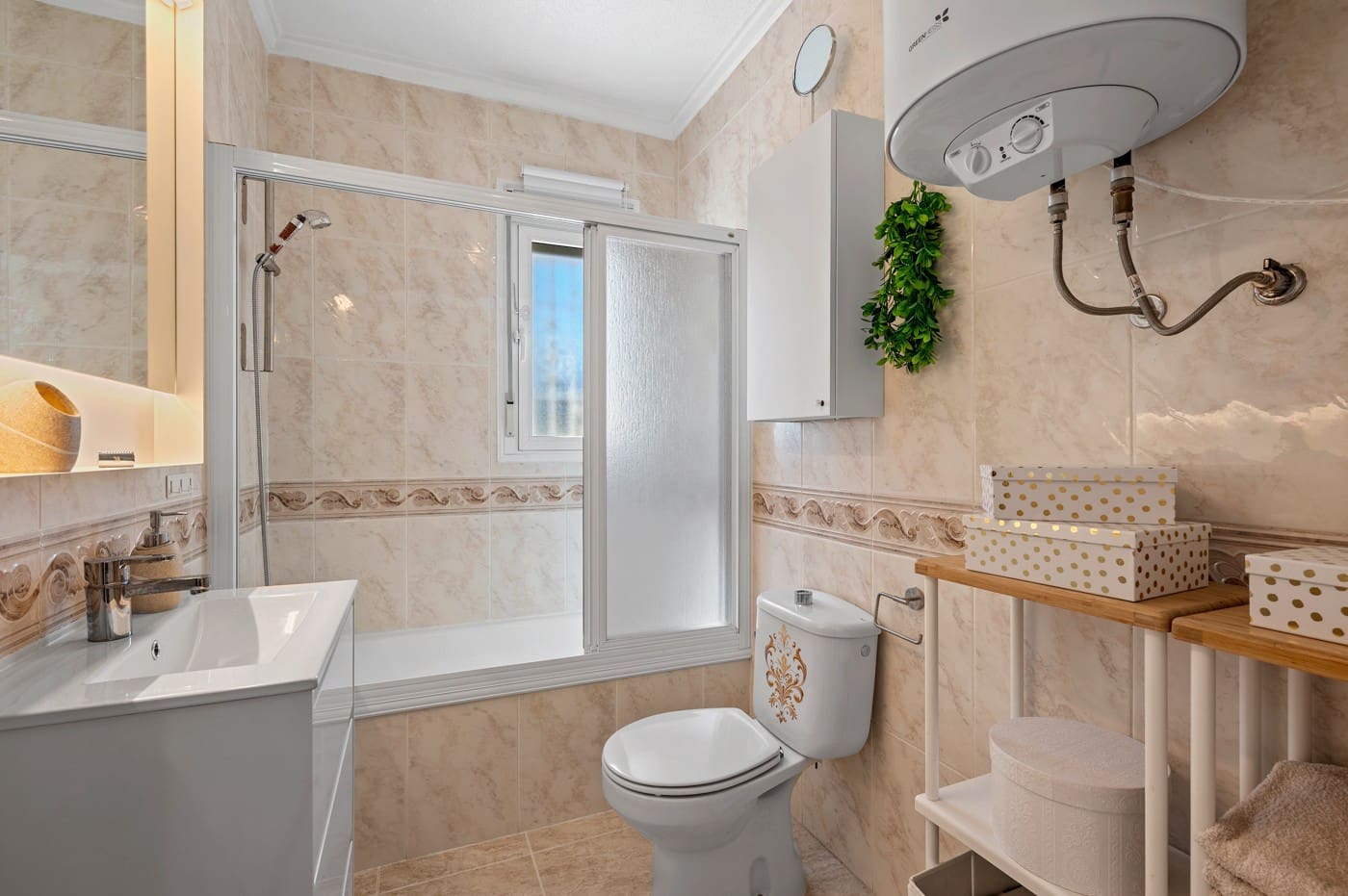 Pareado de 3 habitaciones en Benijófar en venta con piscina - 229.000 € (Ref: 9840480)