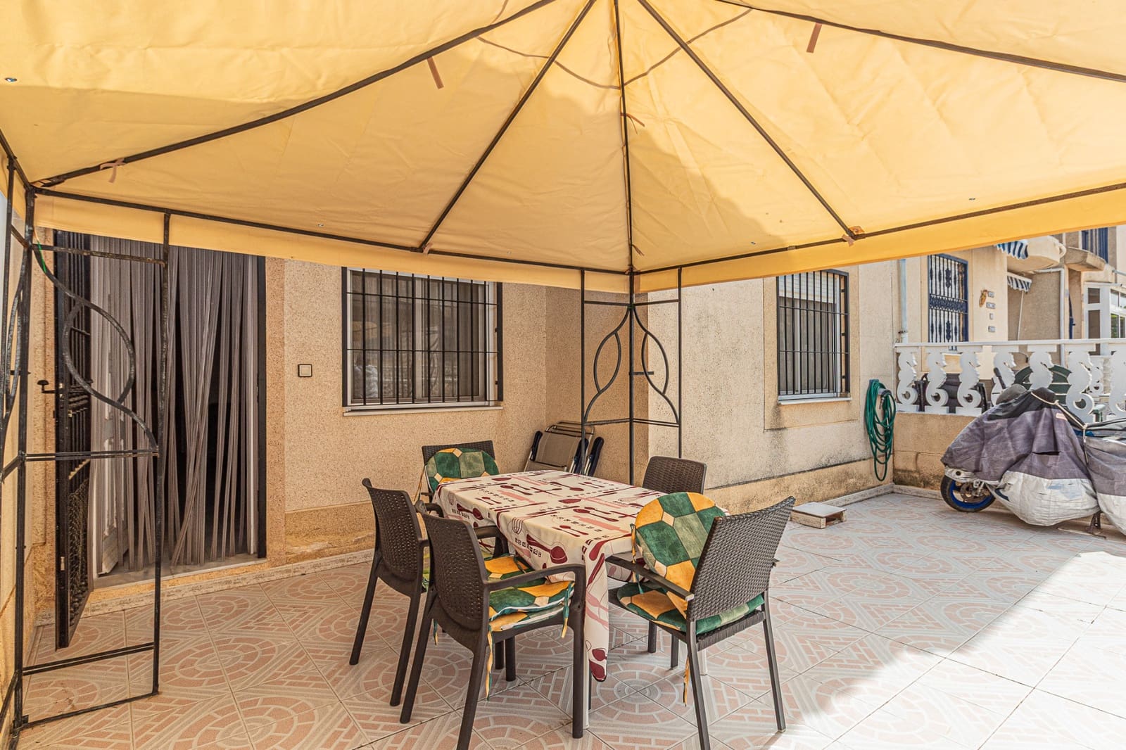 3 chambre Appartement à vendre à Torrevieja avec piscine - 125 000 € (Ref: 9855846)