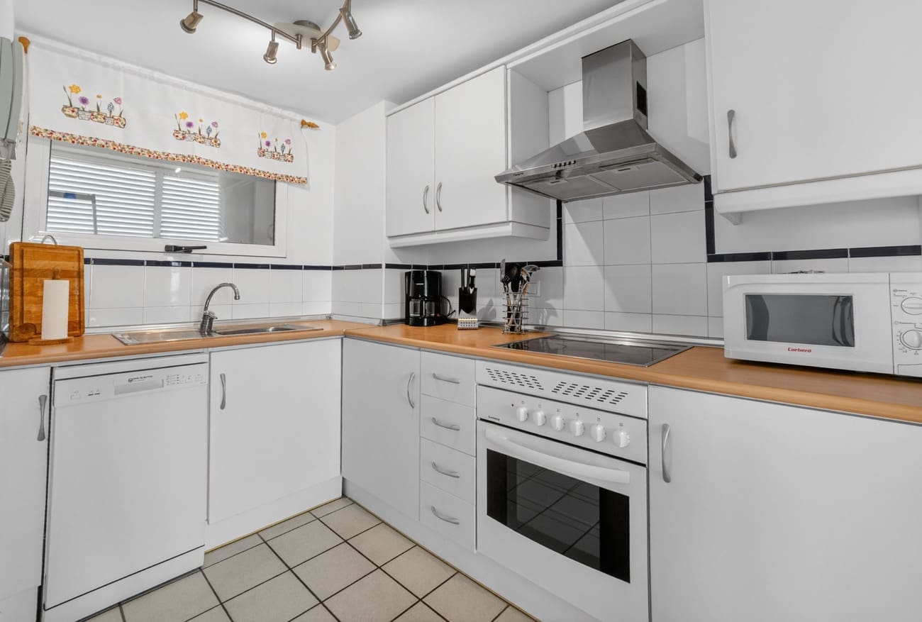 2 soverom Leilighet til salgs i Orihuela Costa med svømmebasseng garasje - € 189 000 (Ref: 9855864)