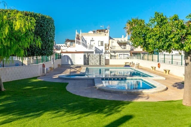 1 chambre Penthouse à vendre à Parque de las Naciones, Torrevieja avec piscine - 115 000 € (Ref: 9855867)