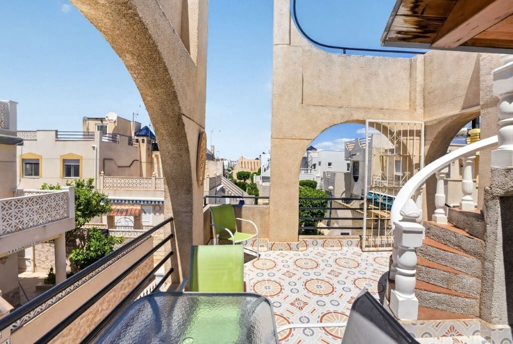 1 Zimmer Penthouse zu verkaufen in Torrevieja mit Pool - 115.000 € (Ref: 9855867)