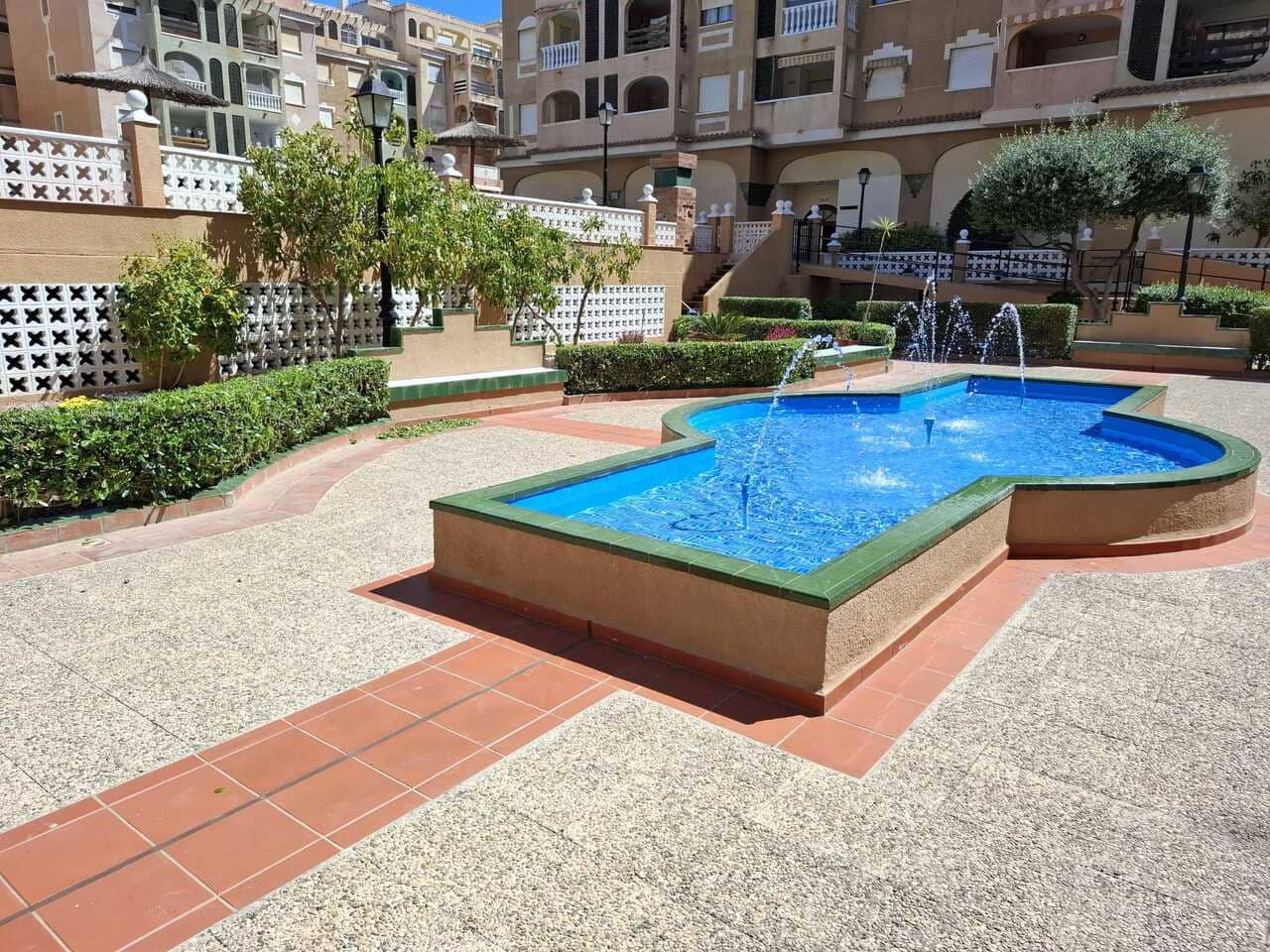 3 chambre Penthouse à vendre à Torrevieja avec piscine garage - 279 000 € (Ref: 9855887)