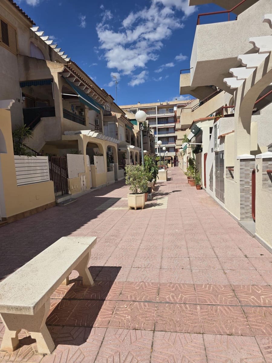 2 chambre Appartement à vendre à Torrevieja - 155 000 € (Ref: 9855893)