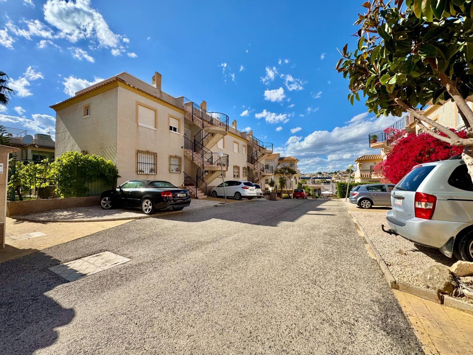 3 soverom Hus til salgs i Orihuela Costa med svømmebasseng - € 185 000 (Ref: 9855894)