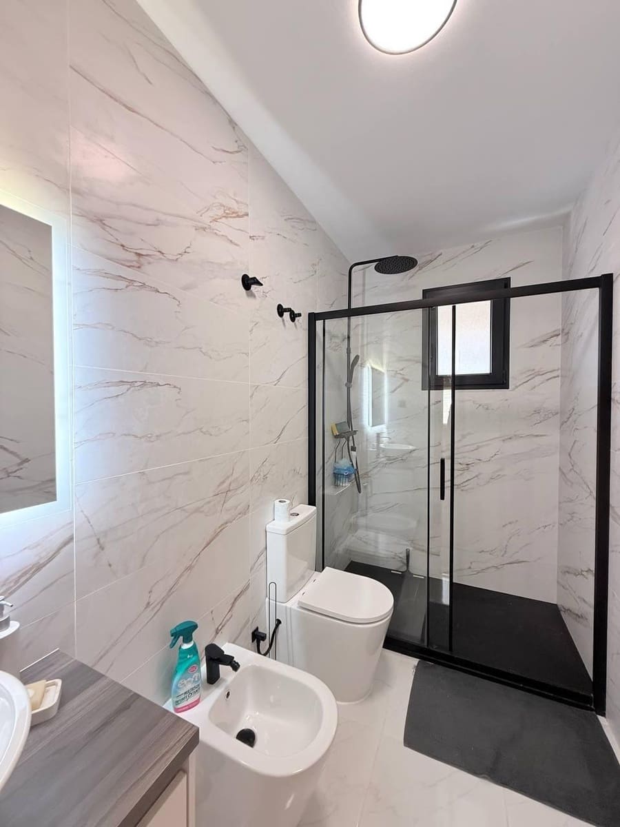 2 makuuhuone Kattohuoneisto myytävänä paikassa Torrevieja - 265 000 € (Ref: 9857704)