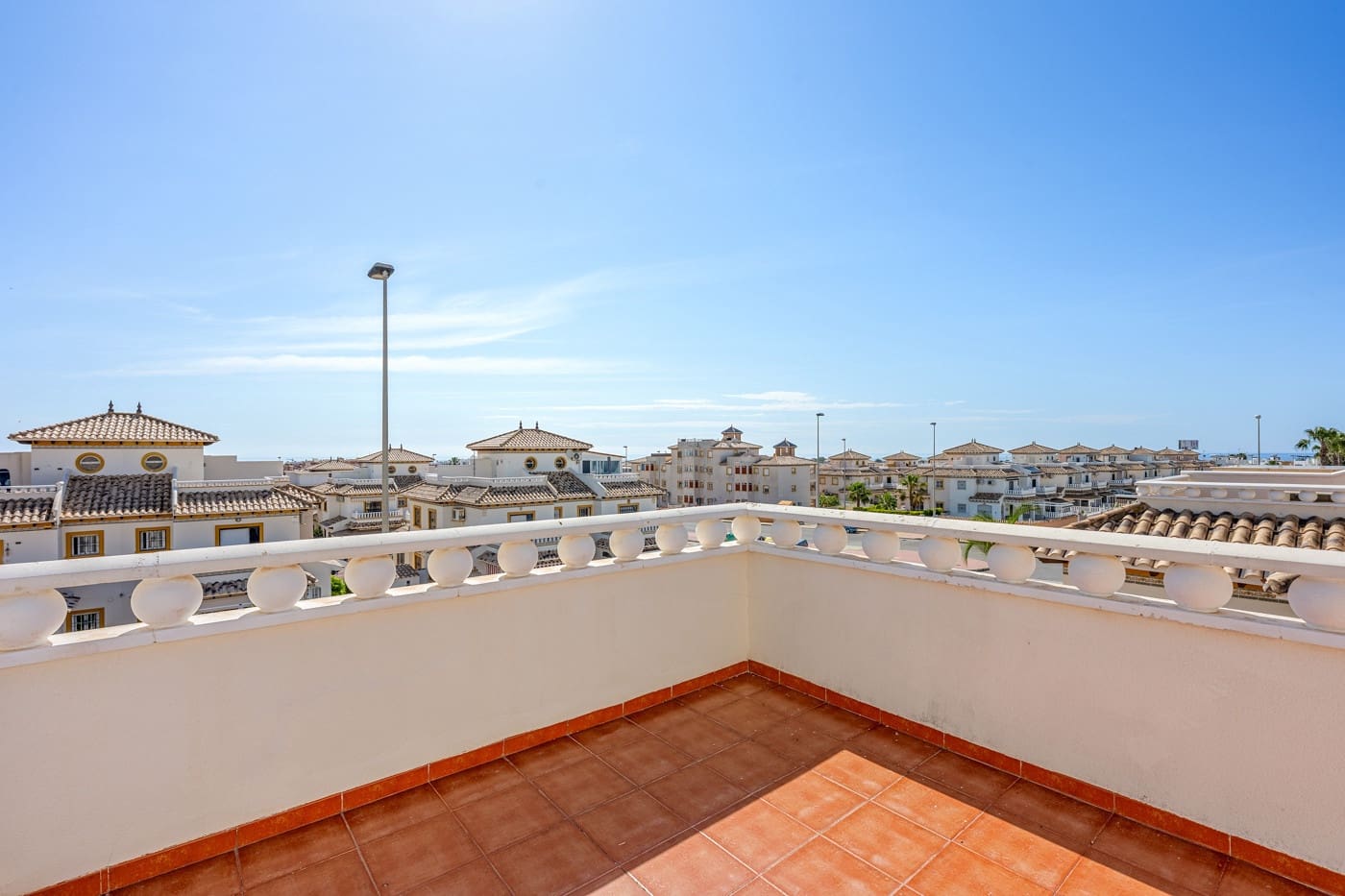2 slaapkamer Rijtjeshuis te koop in Cabo Roig met zwembad - € 219.000 (Ref: 9857721)