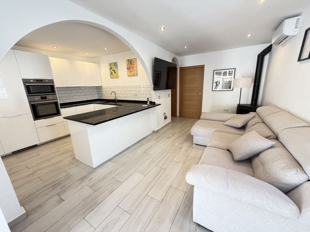2 soveværelse Villa til salg i Blue Lagoon med swimmingpool - € 249.000 (Ref: 9865436)