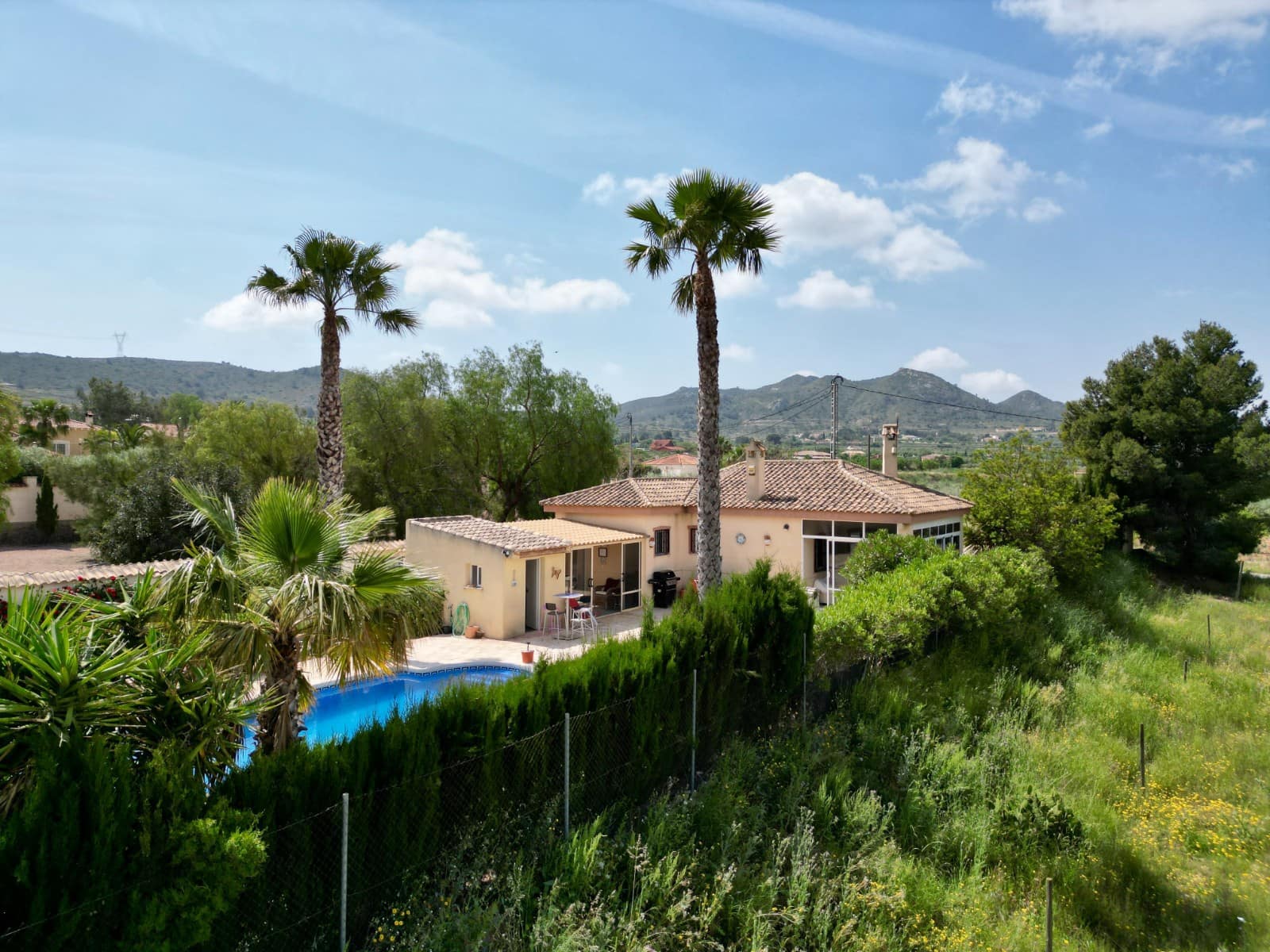 2 bedroom Villa for sale in Hondon de los Frailes with pool - € 299,950 (Ref: 9865442)