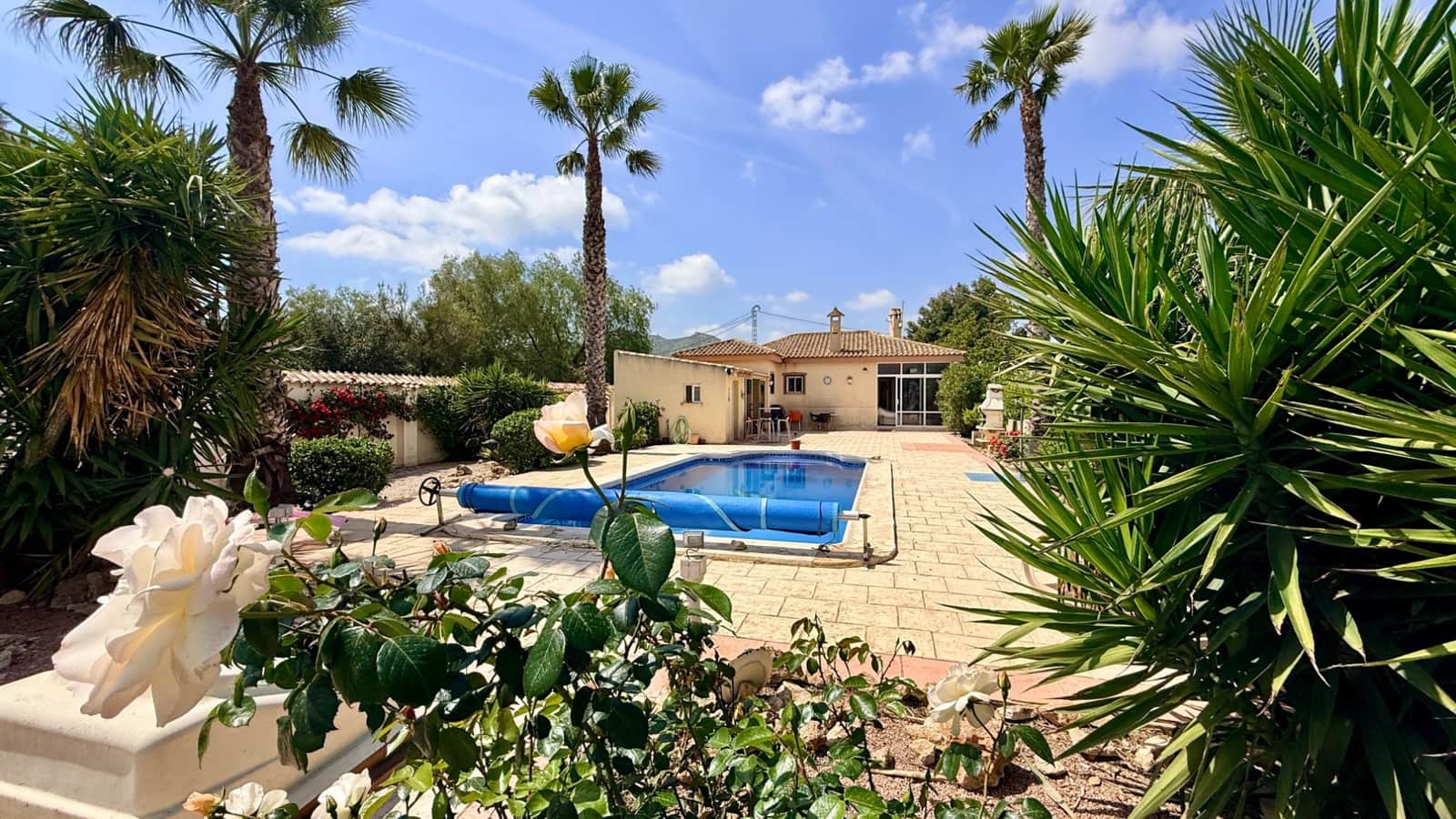 2 bedroom Villa for sale in Hondon de los Frailes with pool - € 299,950 (Ref: 9865442)