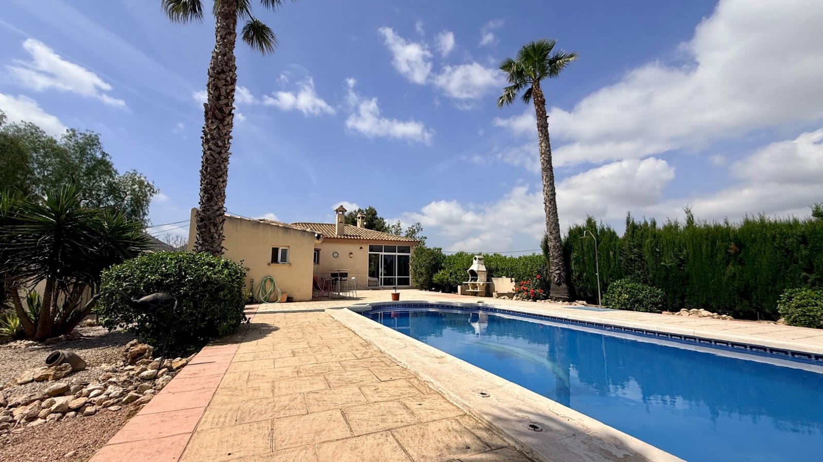 2 bedroom Villa for sale in Hondon de los Frailes with pool - € 299,950 (Ref: 9865442)