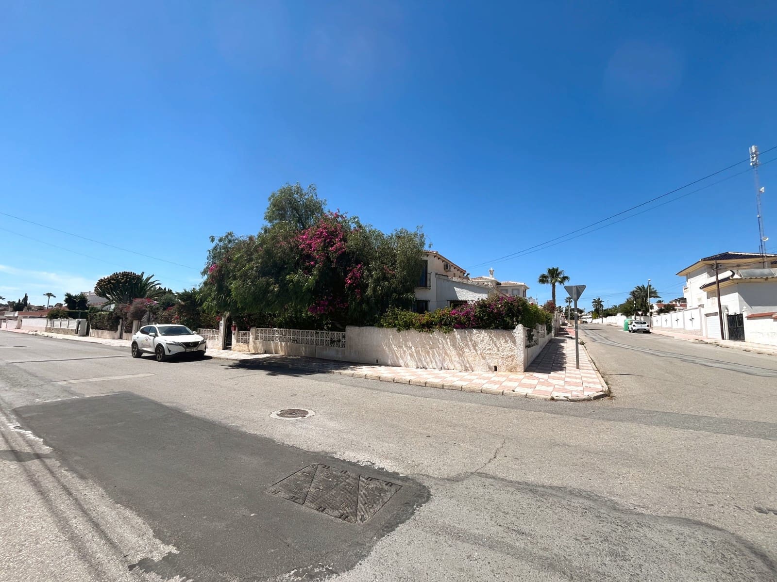 4 soveværelse Villa til salg i Ciudad Quesada med swimmingpool garage - € 385.000 (Ref: 9865443)