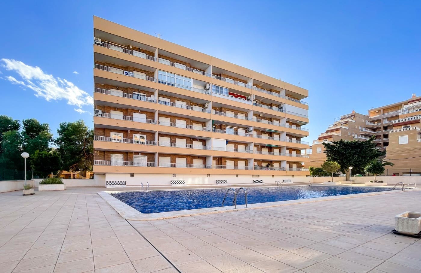 2 slaapkamer Penthouse te koop in Orihuela Costa met zwembad - € 220.000 (Ref: 9865452)