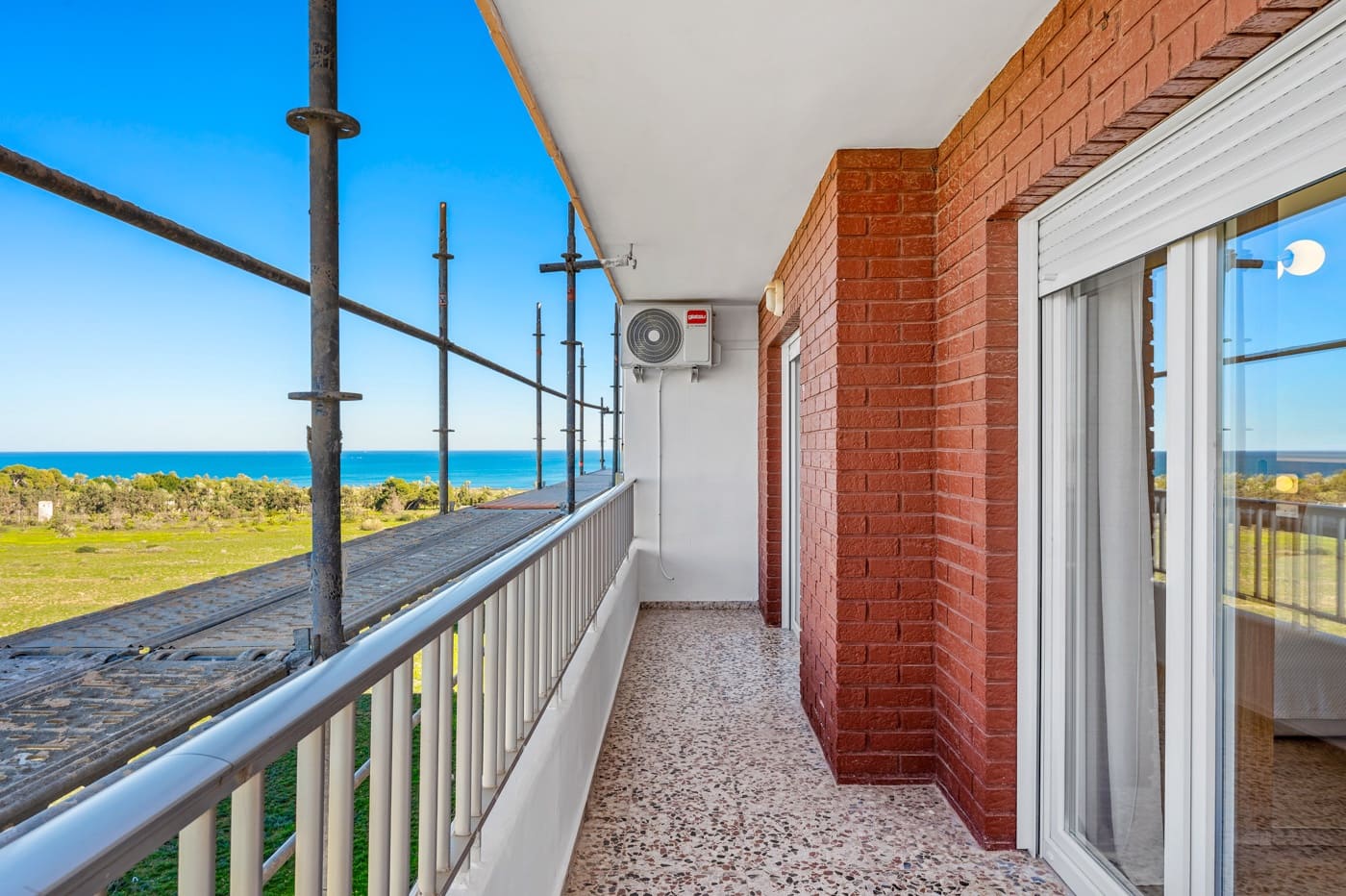 2 slaapkamer Penthouse te koop in Orihuela Costa met zwembad - € 220.000 (Ref: 9865452)