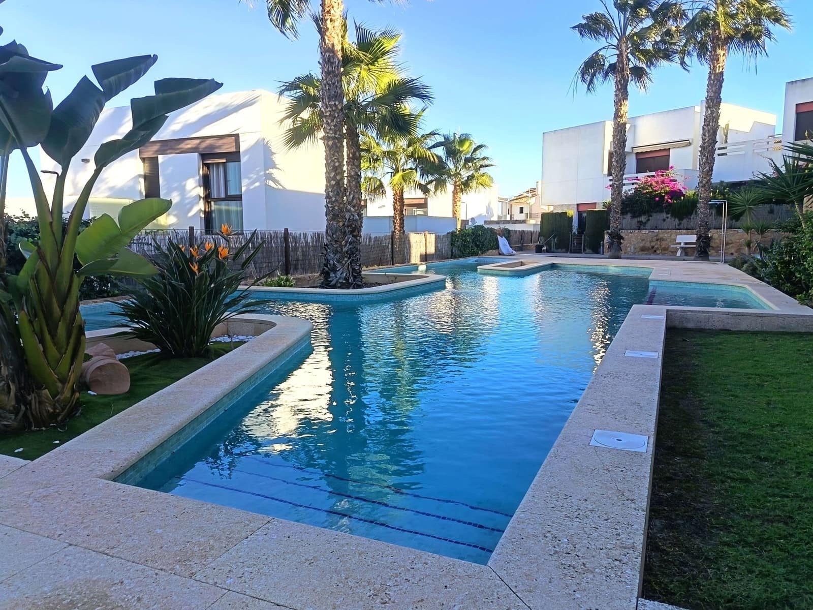 2 slaapkamer Appartement te koop in Algorfa met zwembad garage - € 235.000 (Ref: 9869515)