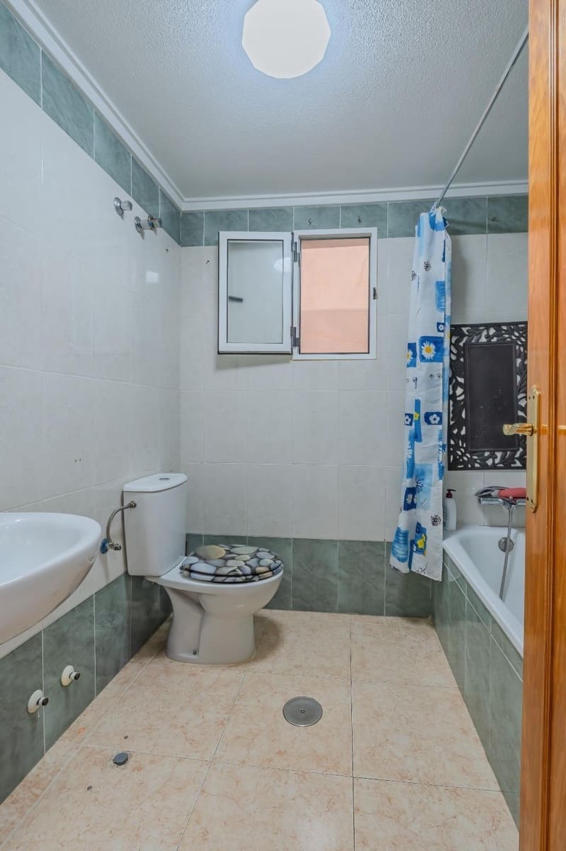 1 slaapkamer Appartement te koop in Torrevieja met zwembad - € 99.900 (Ref: 9869517)